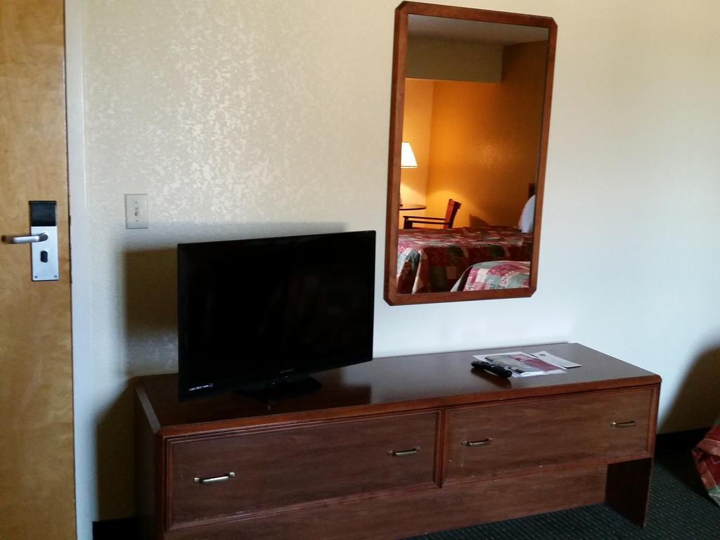 Budget Host Inn Sandusky Quarto foto