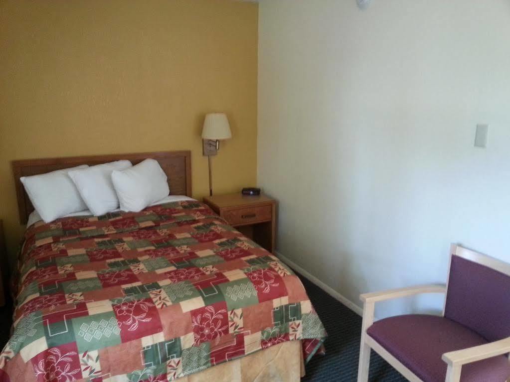 Budget Host Inn Sandusky Exterior foto